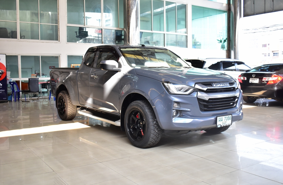 ISUZU HILANDER 1.9 CAB L DA