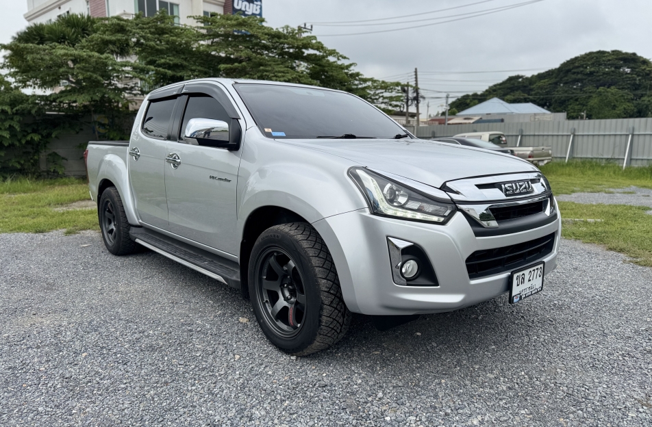 ISUZU HILANDER 4DR Z PRESTIGE