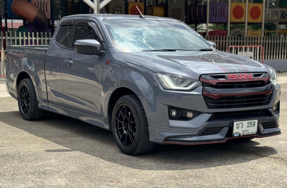 ISUZU ALL NEW CAB X-SERIES