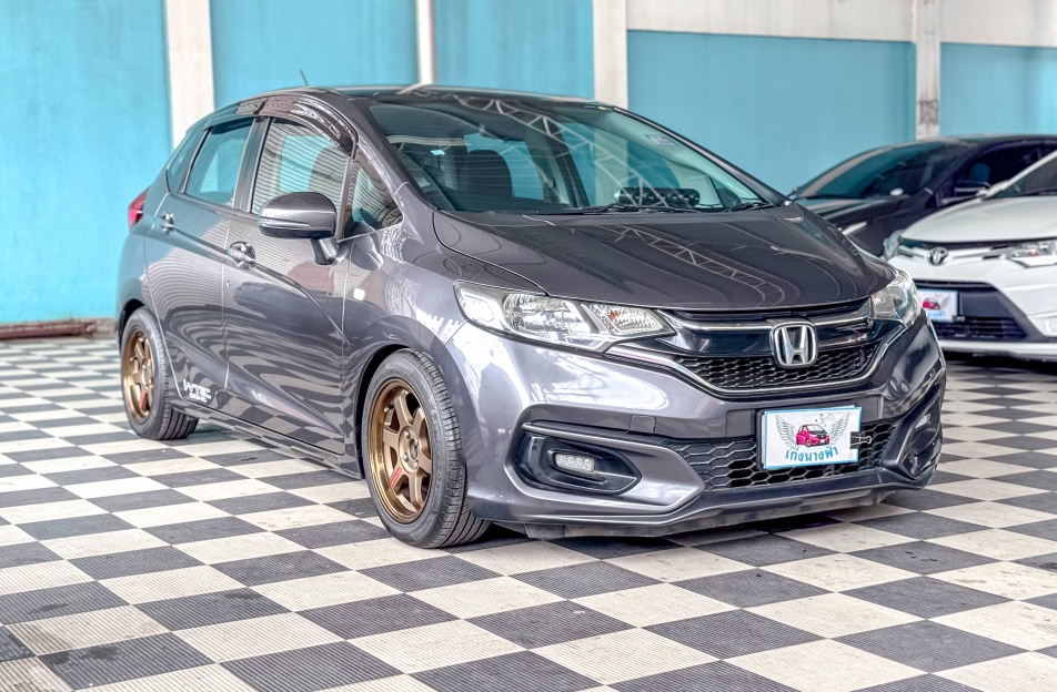 HONDA JAZZ V PLUS