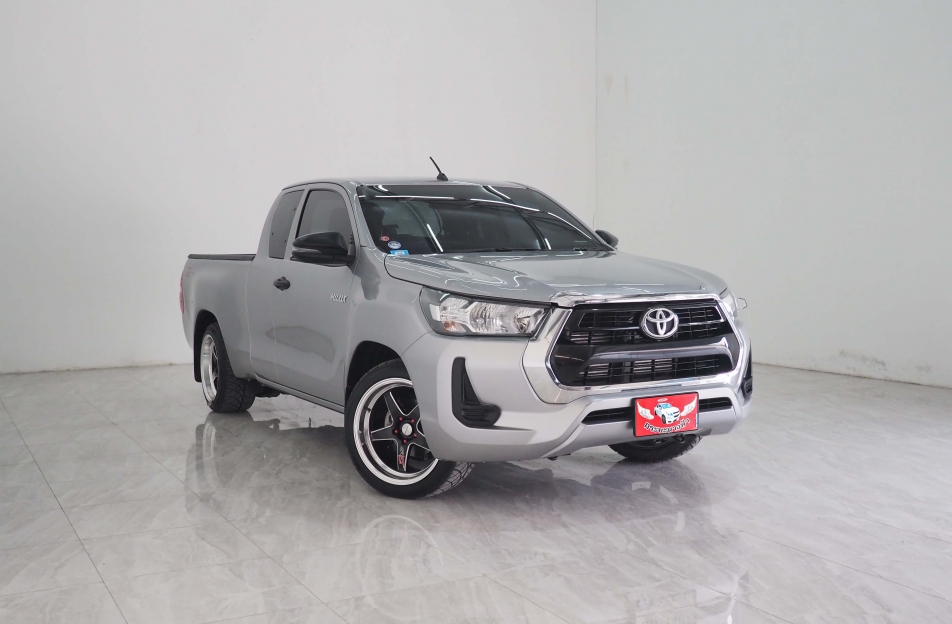 Toyota Revo 2.4 Entry Cab